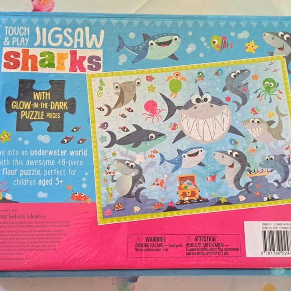 New Touch and Play Jigsaw Sharks Glow in the Dark Puzzle - Picture 2 of 2